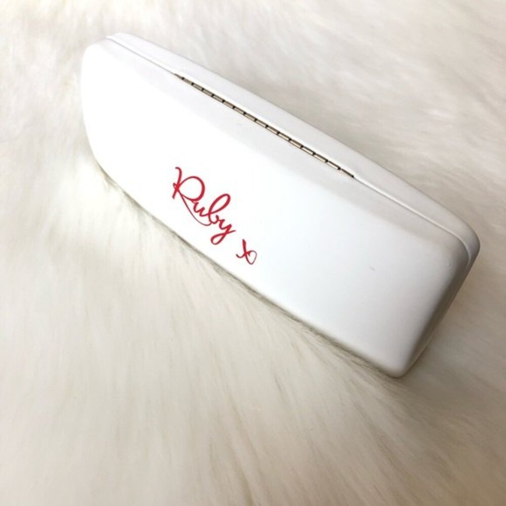 Ruby Sunglass Case White